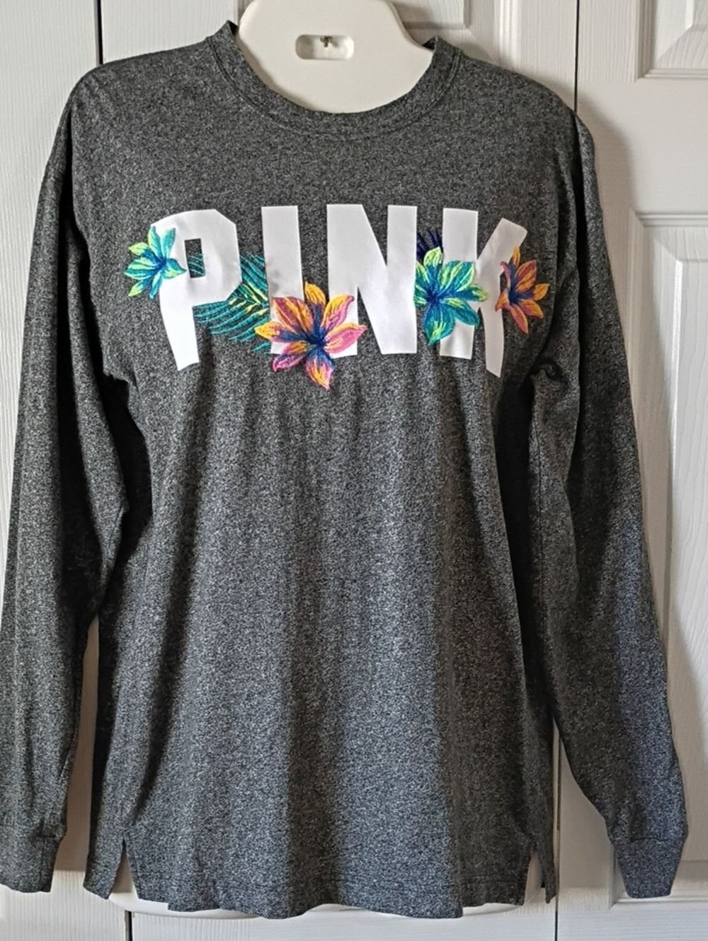 PINK Victoria's Secret Heather Gray Long-Sleeve Tee W/ Tropical Floral Print XS